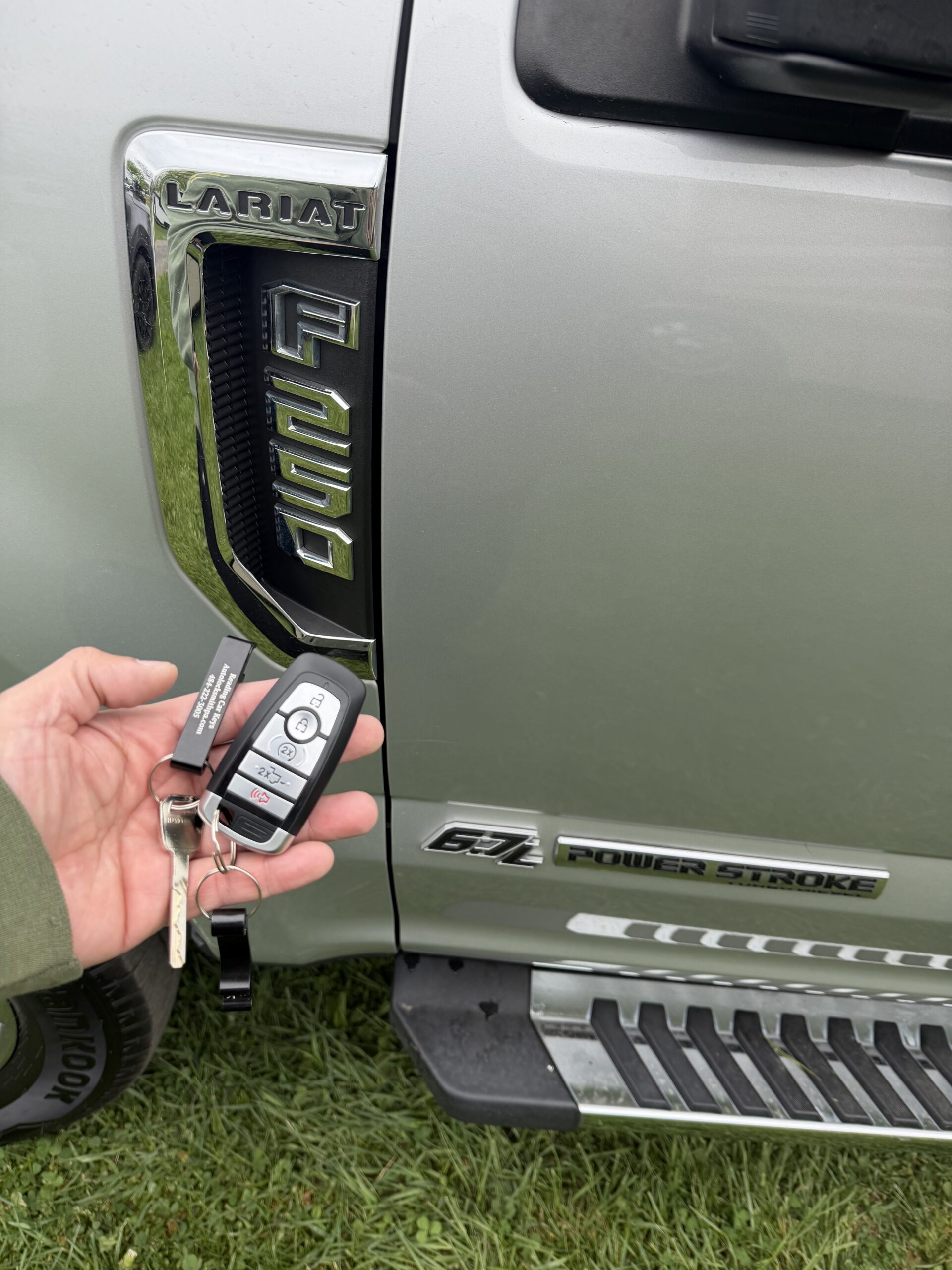 Auto locksmith car key replacement service in Reading PA